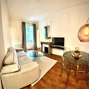 splendide-appartement-chic-elegant-et-calme.fr-paris.fr/